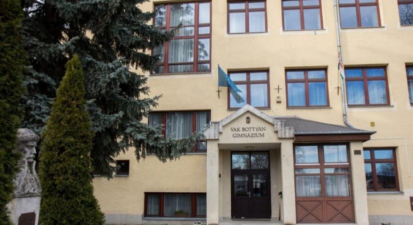 Felsőfokú tanulmányokat támogat a közalapítvány