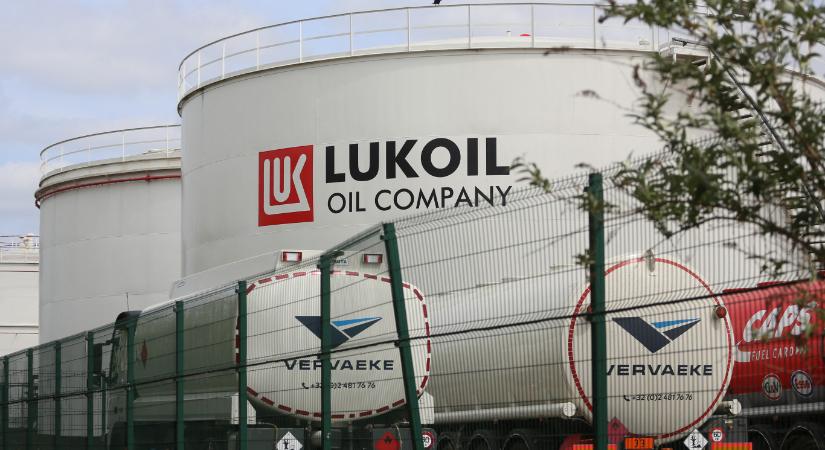 Visszalépett a Lukoil vevőjelöltje, miután az Egyesült Államok „a Kreml bábjának” nevezte a céget