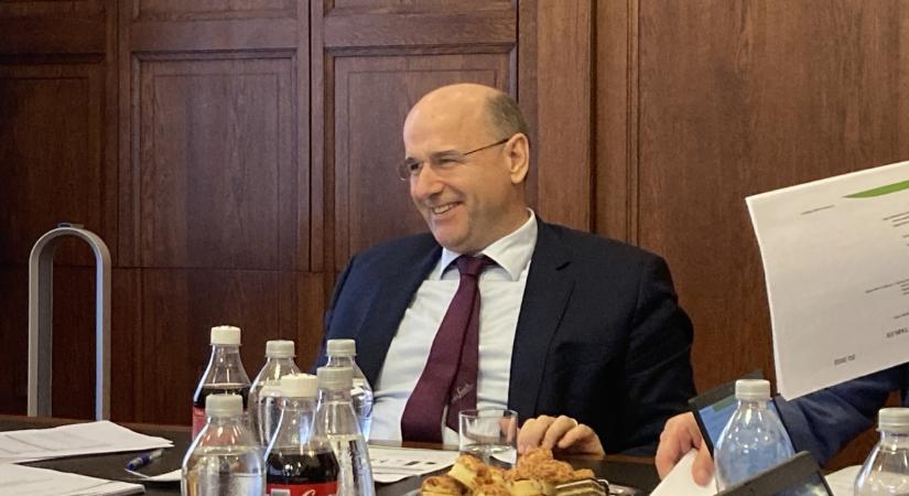 Gigantikus adókkal sújtja a kormány az OTP-t, de így is jól megy a banknak