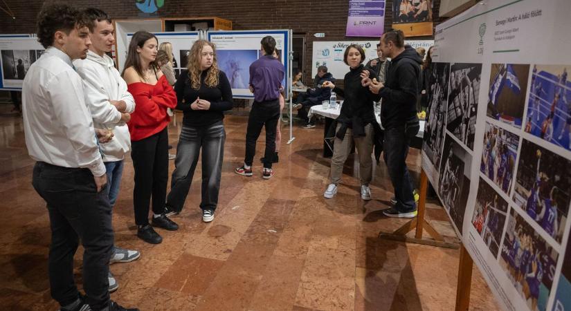 Sajtófotók: izgalmas tárlatnak adott helyet a Győri SZC Sport és Kreatív Technikum