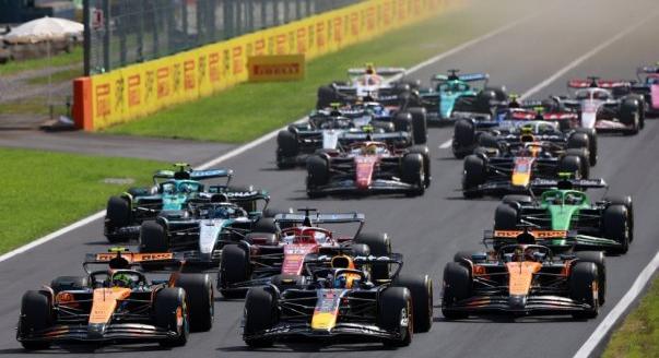 Egységes(ebb) versenyidő jöhet 2026-tól az F1-ben?