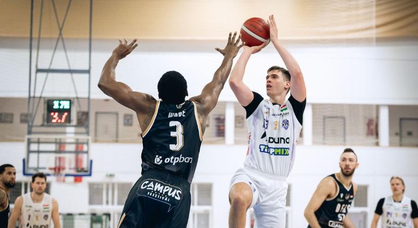 Jó hangulatban utazik a Duna Aszfalt-DTKH Kecskemét Paksra