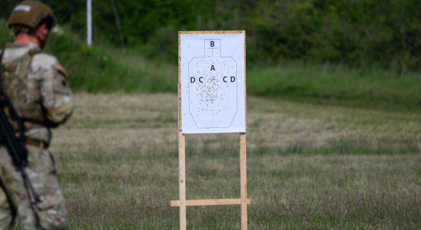 KecsUp: egy gyanúsítottat letartóztattak a tartalékos katonákkal kapcsolatos nyomozás során