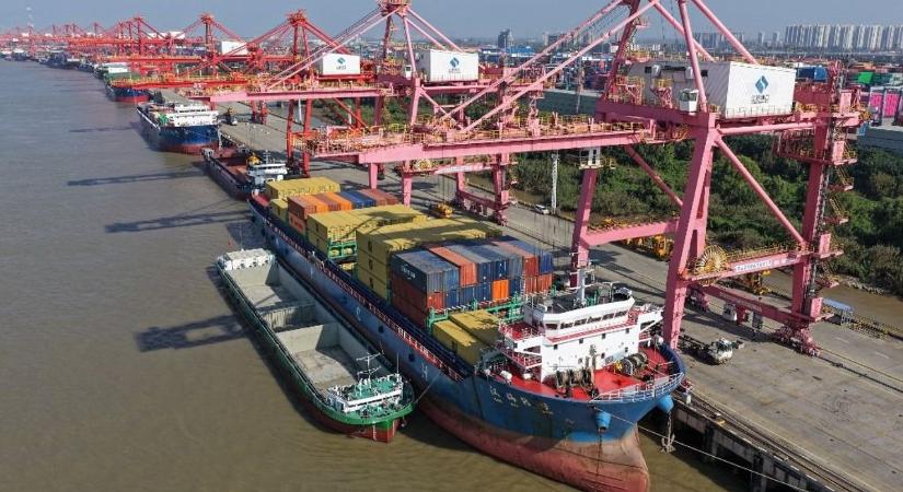 Drámaian visszaesett a kínai export az Egyesült Államokba, senki sem tudja pótolni a legnagyobb piacot