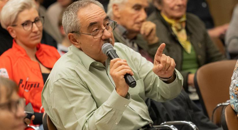Volt, akit csitítottak - feszült légkör alakult ki a tatabányai közmeghallgatáson