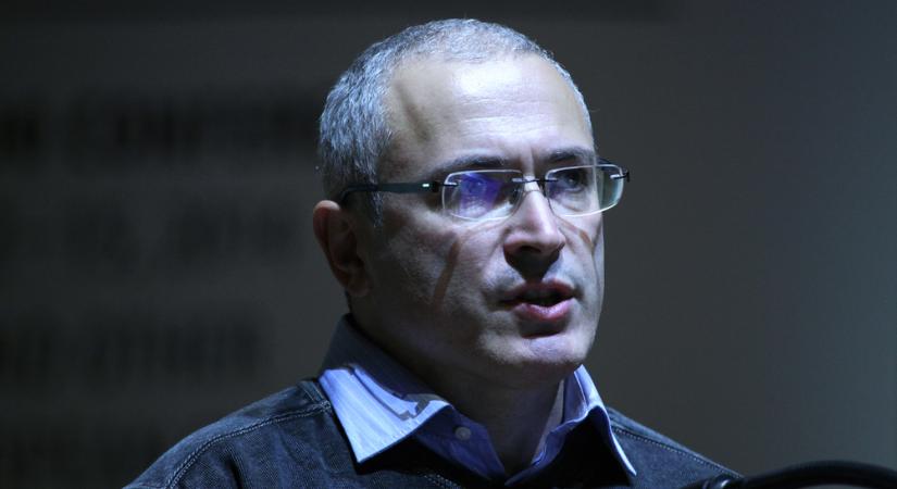 A Kreml legnagyobb orosz kritikusa szerint el kell hitetni Putyinnal, hogy a Nyugat képes katonai választ adni