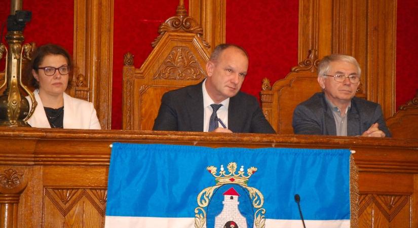 Nagy érdeklődés mellett zajlott a közmeghallgatás Kiskunfélegyházán – fotók