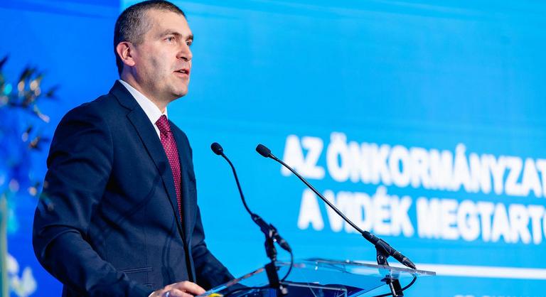 Két új országos díjat alapít az MBH Bank és a TÖOSZ