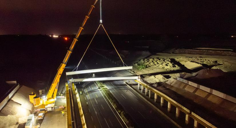 M44-es csomópont: elkészült az 5-ös főút új hídja, elindulhatott rajta a forgalom - fotók