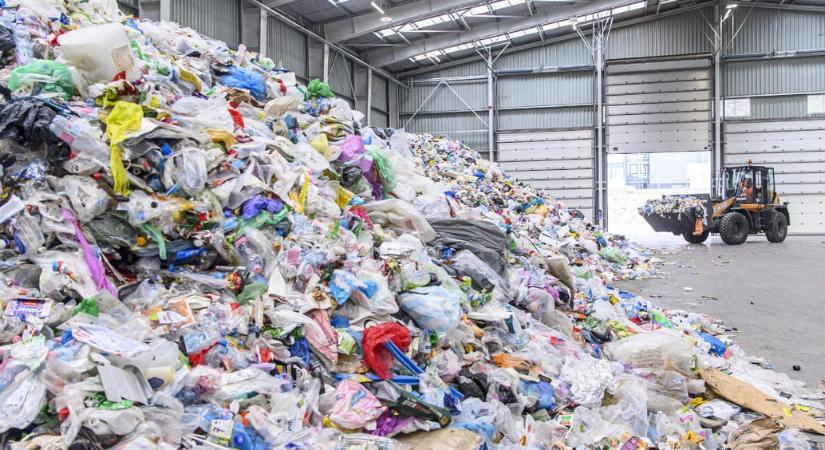 Felmentették a hulladékkezelésért felelős helyettes államtitkárt