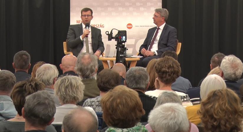 Zártkörű sajtótájékoztató, nyilvános fórum – Nagykanizsán járt Bóka János