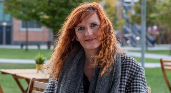 „A nőknek jól jön a férfi segítség” – Dora Čechova cseh író az új novelláskötetéről