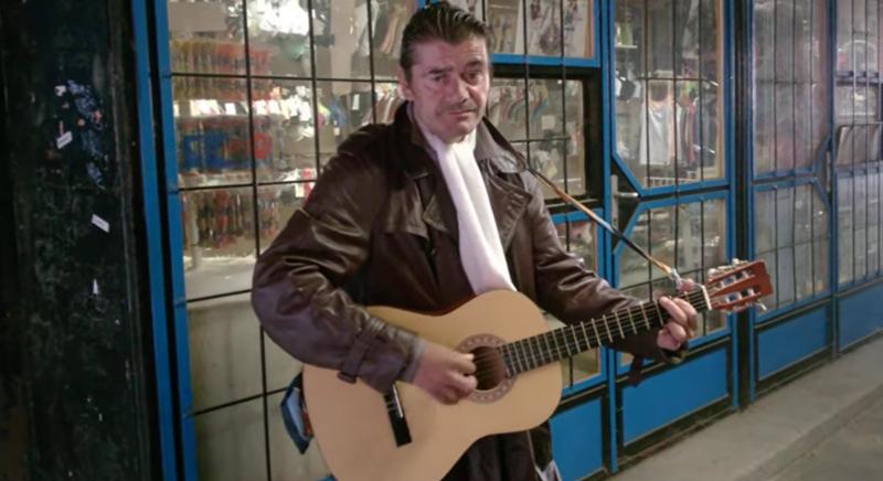 Elvis él! Mégsem halt meg a kaposvári utcazenész