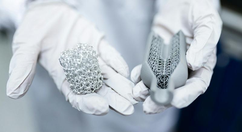 A só helyett grafitra összpontosít a Salrom