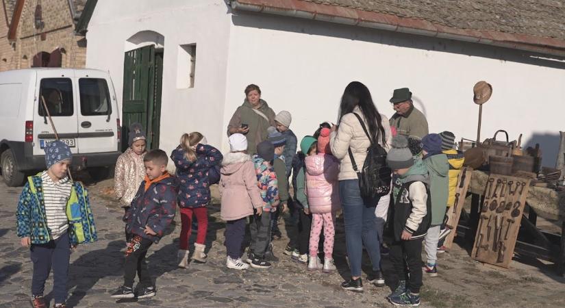 A helyi kultúrát és népi szokásokat ismerhették meg a gyerekek