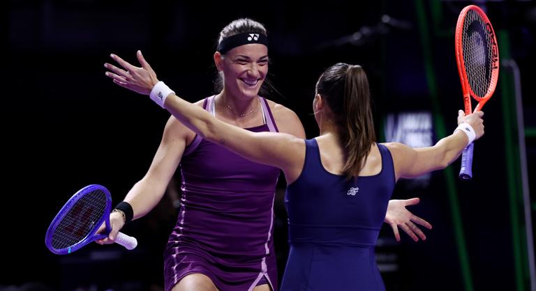 Újabb remek győzelem, Babos Tímea és partnere világbajnoki döntőbe jutott Rijádban