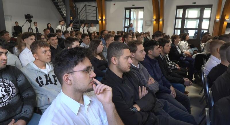 Segítséget kaptak a vállalkozáshoz a fiatalok