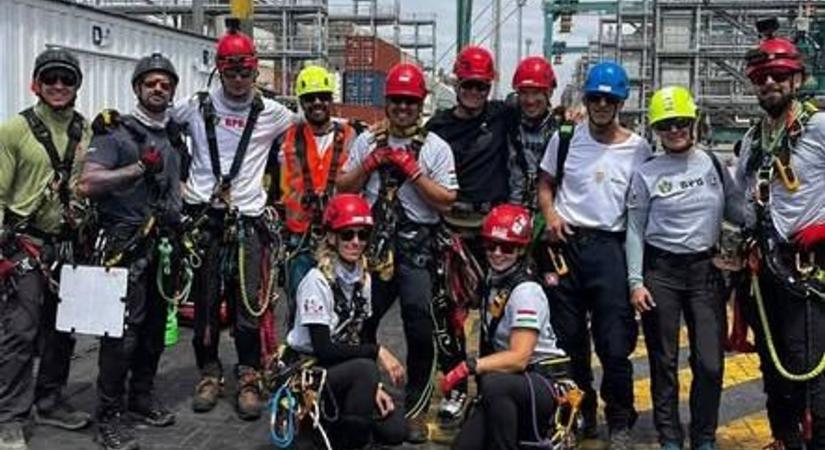 Chilében kellett helytállnia a somogyi tűzoltónak