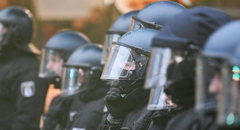 Káosz Budapesten: egy felfegyverkezett férfi ment be az óvodába – a TEK és a rendőrség azonnal lezárta a környéket