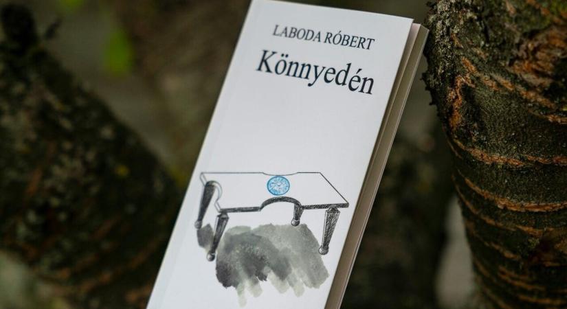 „Dolgok, melyekkel sokunknak folyamatosan dolga van”: a Könnyedén a legfrissebb irodalmi sláger