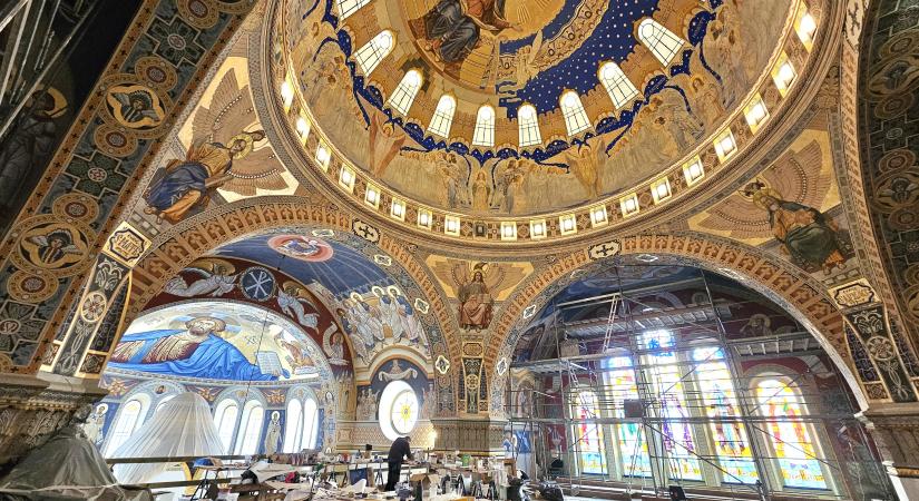 Kenyérbéllel élesztették újjá a hit falait Debrecenben