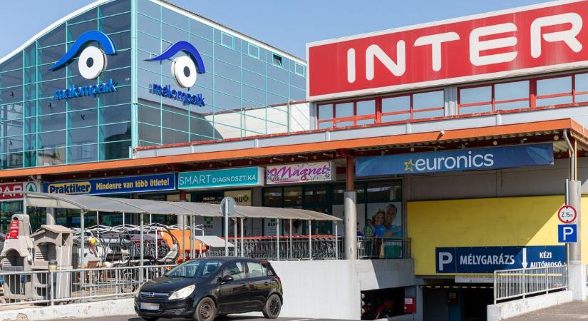 A terjeszkedés után bezárhat a Malompark egyik legismertebb áruháza? Itt a hivatalos válasz a bolt jövőjéről
