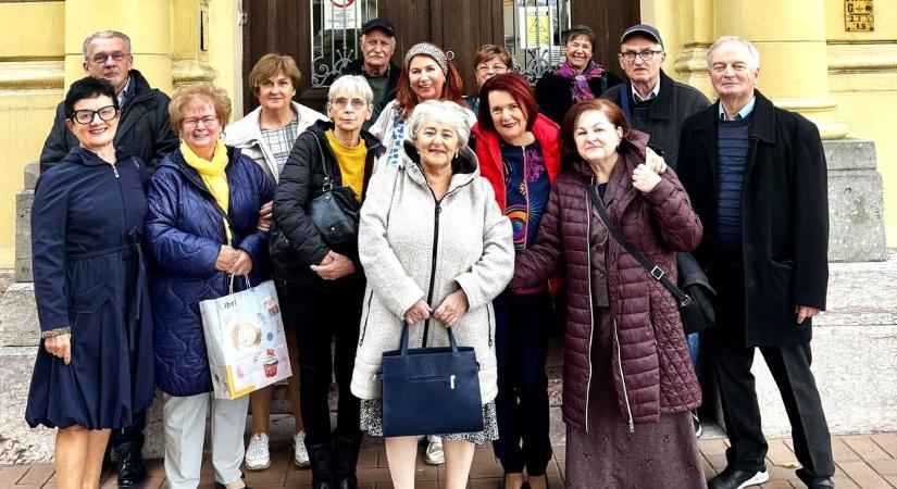 50 éves érettségi találkozót tartott a Radnóti Miklós Gimnázium egykori IV. C osztálya