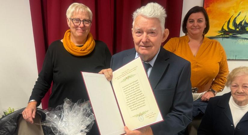 Sanyi bácsi kilencven lett, őt köszöntötte Nagyvenyim