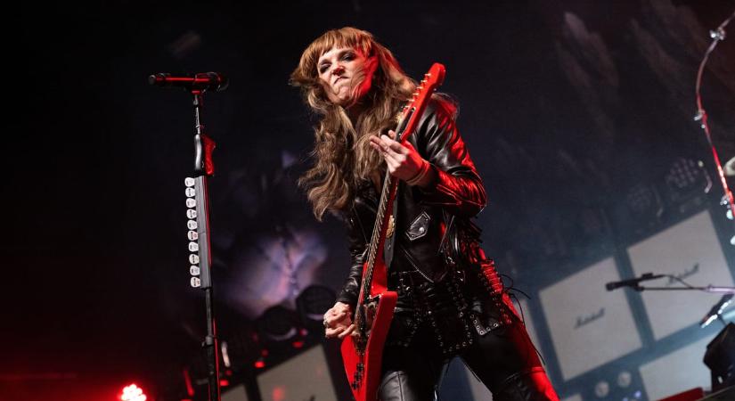 Fekete keselyűk az égen – újra hódított Budapesten a Halestorm