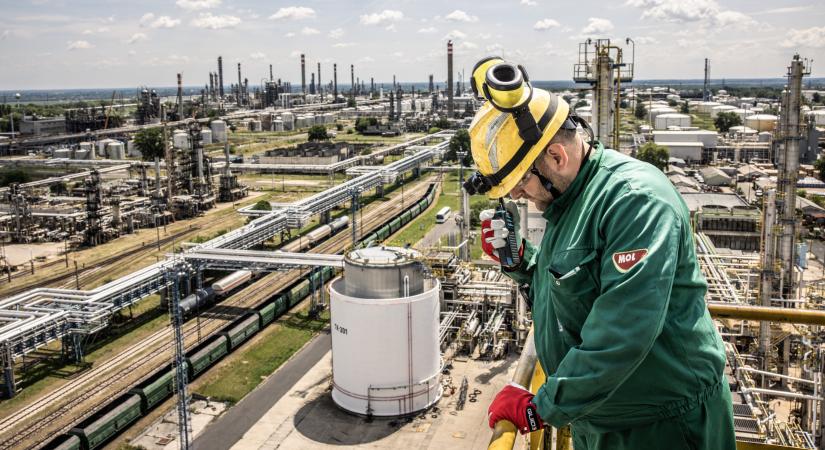 Új fordulat az olajvitában: a Mol már lehetséges leválást emlegetett, majd pontosított