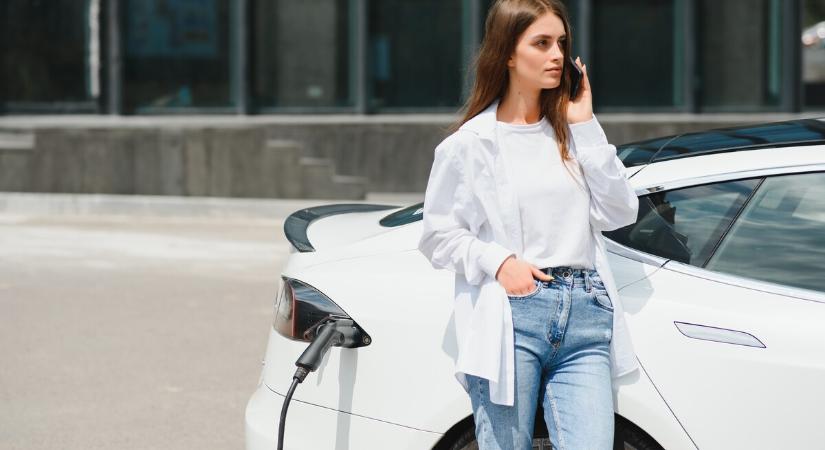 Egy felmérés szerint az autóvásárlók 51,5 százaléka még nem választana elektromos autót