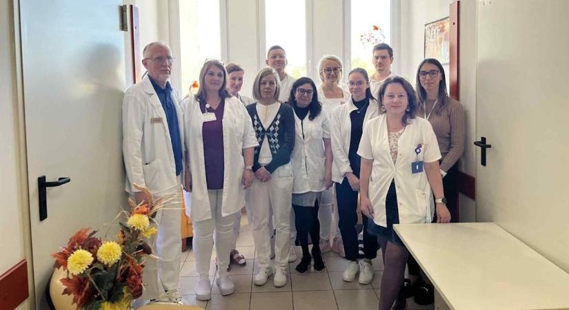 Az onkológia új fejezete: I. fázisú gyógyszervizsgálatokat végezhet a kecskeméti kórház – fotók