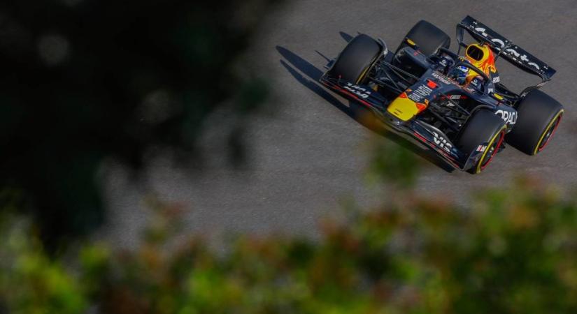 Max Verstappen vezethetetlen autóra panaszkodott a sprintkvalifikáción
