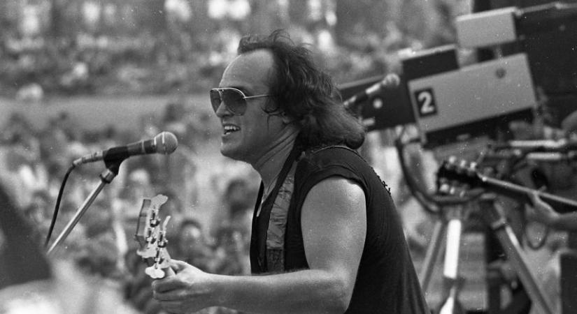 November 8-án történt