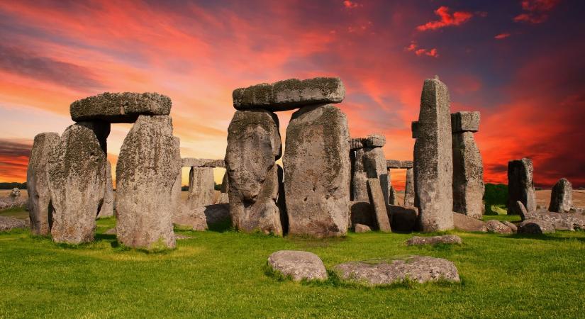 Világszenzáció, megfejtették Stonehenge titkát, földbedöngölő az igazság, még a legendás Arthur királyhoz is köze lehet