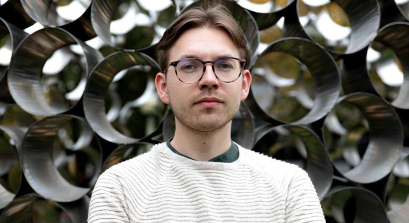 „Karikó Katalin gyönyörű példakép mindannyiunknak, hiszen mélységesen hitt abban, amit csinált” – Czikkely Márton, a JATE-díj első nyertese a Mandinernek