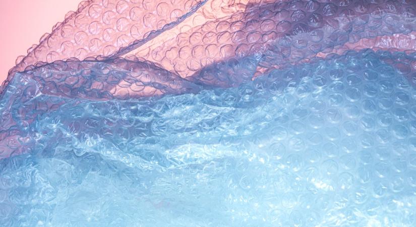 Így lesz percek alatt melegebb a lakásban: zseniális trükk buborékfóliával