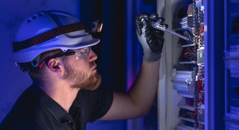 Itt a friss áramszünet-lista: ezek a városok, települések készüljenek fel