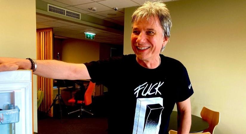 Kiderültek Bochkor Gábor munkahelyi szokásai: undorító részleteket tárt fel