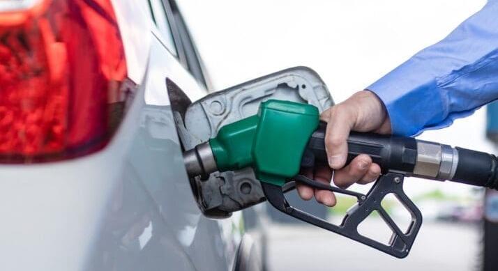 Brutális változás jön a kutaknál – Tényleg jön a 600 forintos benzin? Mutatjuk a részleteket