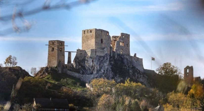 Legendák nyomában 1. rész: A cseszneki vár, amely két természeti csapást is átvészelt - fotók, videó