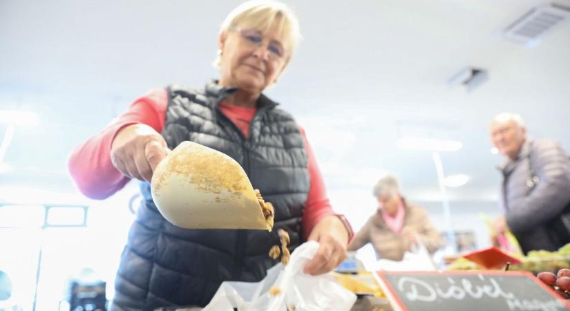 Drága lesz a bejgli: még karácsony előtt elfogyhat a hazai dió