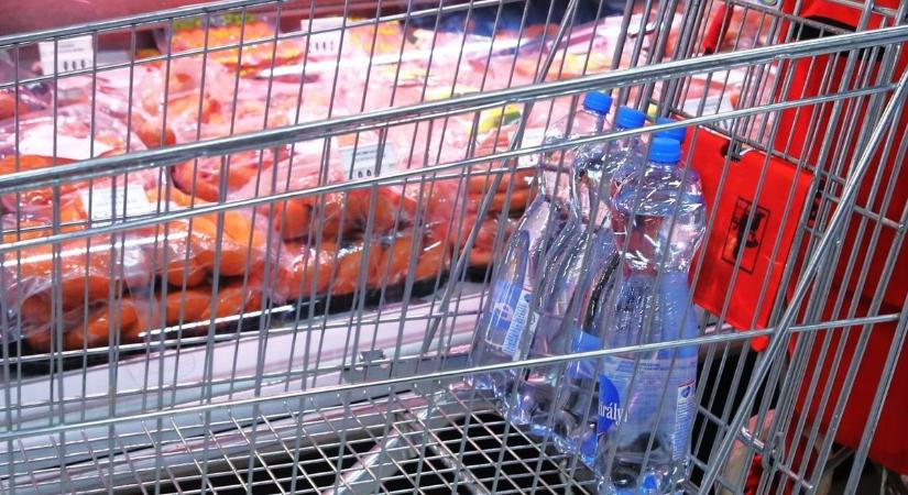 Figyelem! Fertőzött étel kerülhetett a kosarába, azonnal vissza kell vinni a boltba!