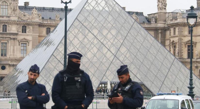 El nem hinné mi volt a jelszó a Louvre-ban: a tolvajok is egyből rájöttek!