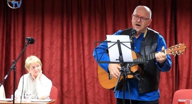 DSTV: a verselők közössége