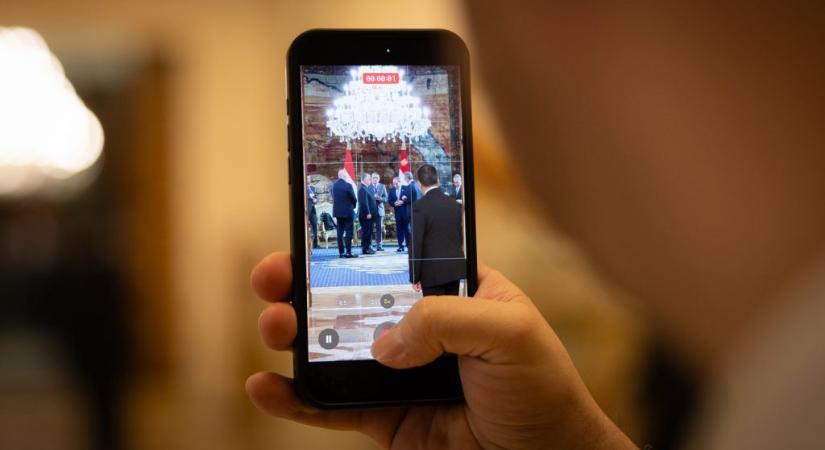 A kormánytól várjuk a mesterséges intelligencia szabályozását, pedig a Fidesz használja kampányfegyverként