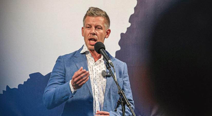 Lejtmenetben Magyar Péter országjárása