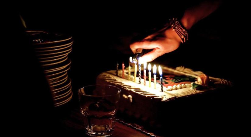 Szívet melengető pillanatok: 95 éves lett Bözsike néni, a polgármester személyesen vitte el a jókívánságokat