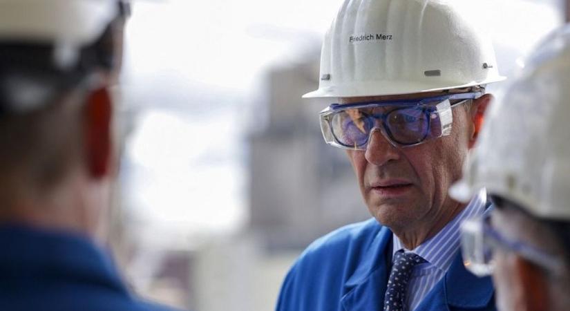 Németország nem csak az autóiparát bukhatja el: itt lista, milyen termékeit söpör ki a világból a háború – Merz már tudja, beállt Orbán mögé a sorban