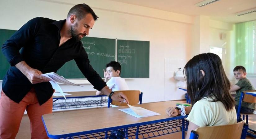 Nő a szakképesítés nélkül letanított órák száma